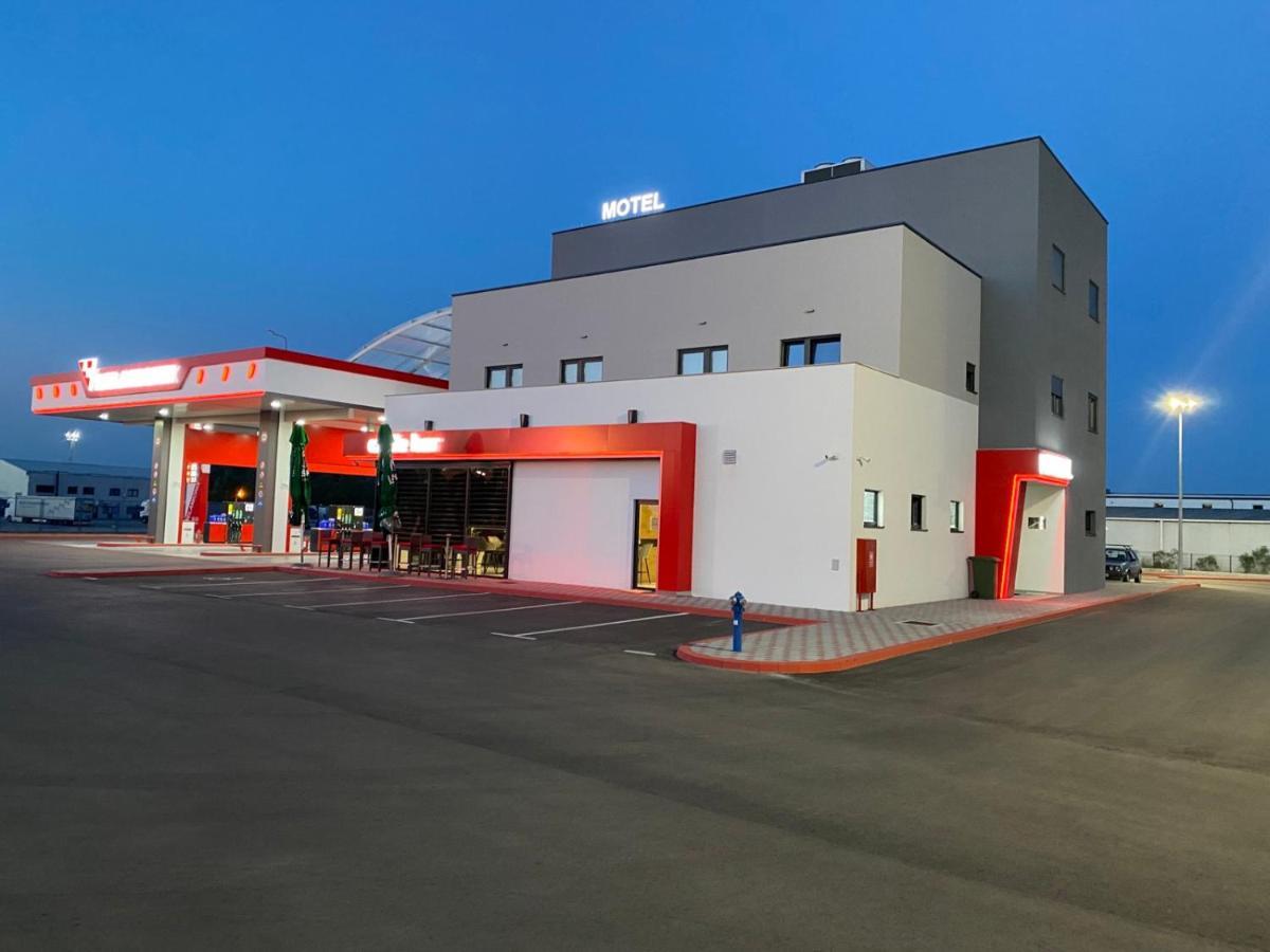 Belamionix motel Bosanski Samac Esterno foto